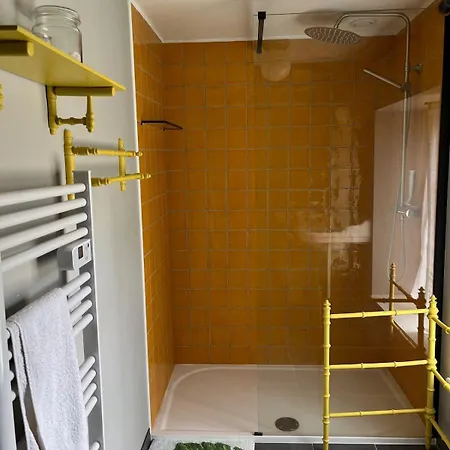 Appartement La Petite Bruyere Characterful 2 Bedroom With Fireplace Ambrieres Les Vallees