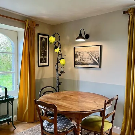 La Petite Bruyere Characterful 2 Bedroom With Fireplace *