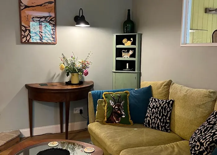 Apartmán La Petite Bruyere Characterful 2 Bedroom With Fireplace Ambrieres Les Vallees