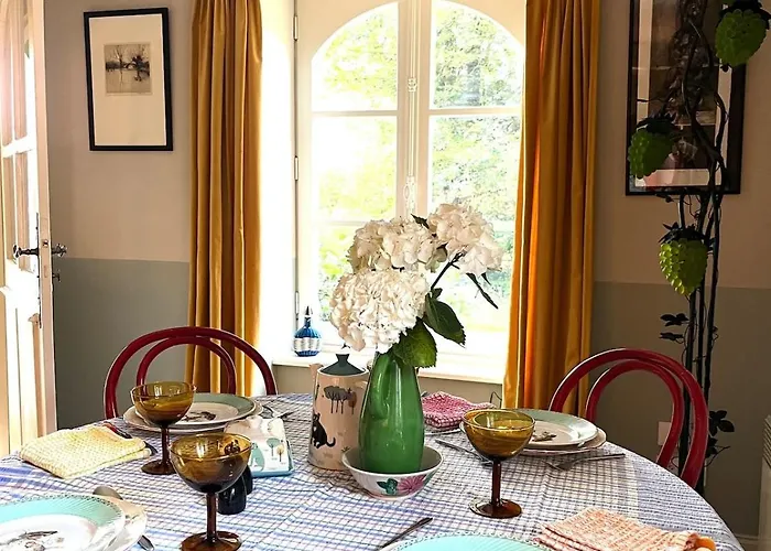 La Petite Bruyere Characterful 2 Bedroom With Fireplace Apartmán