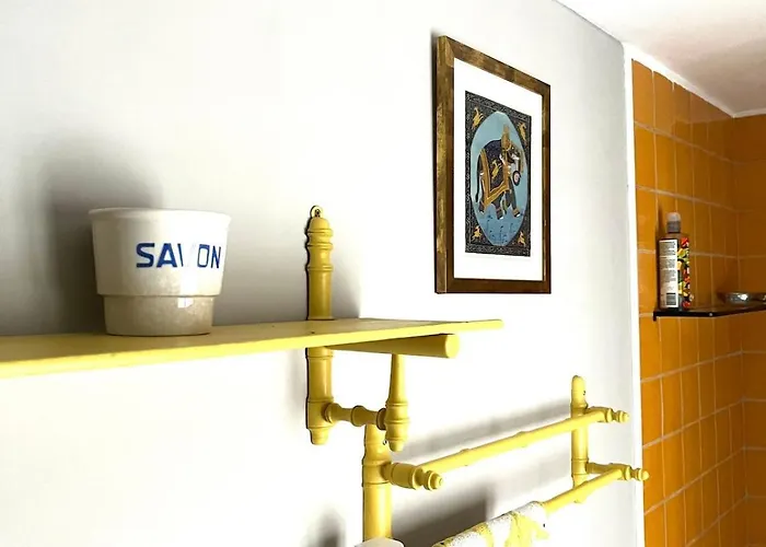 Apartmán La Petite Bruyere Characterful 2 Bedroom With Fireplace Ambrieres Les Vallees